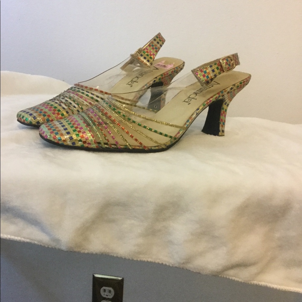 Women sling back shoe